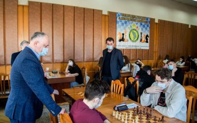 Принял участие в открытии второго раунда чемпионата Молдовы по шахматам
